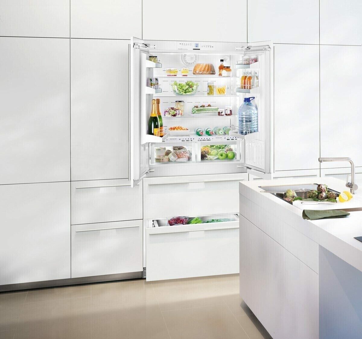 Встроенные холодильники размеры фото